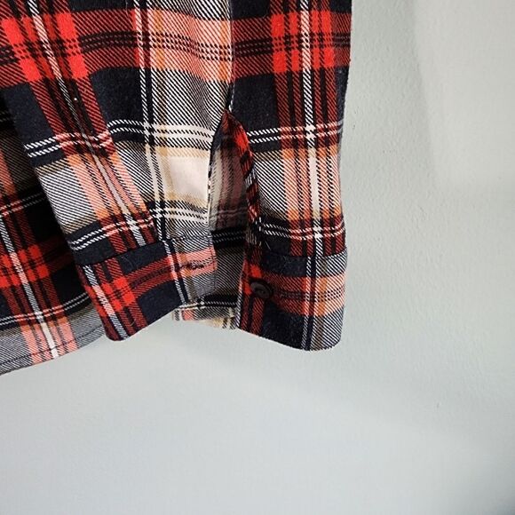 R n B Plaid Hooded Button Down Shirt - Picture 4 of 13